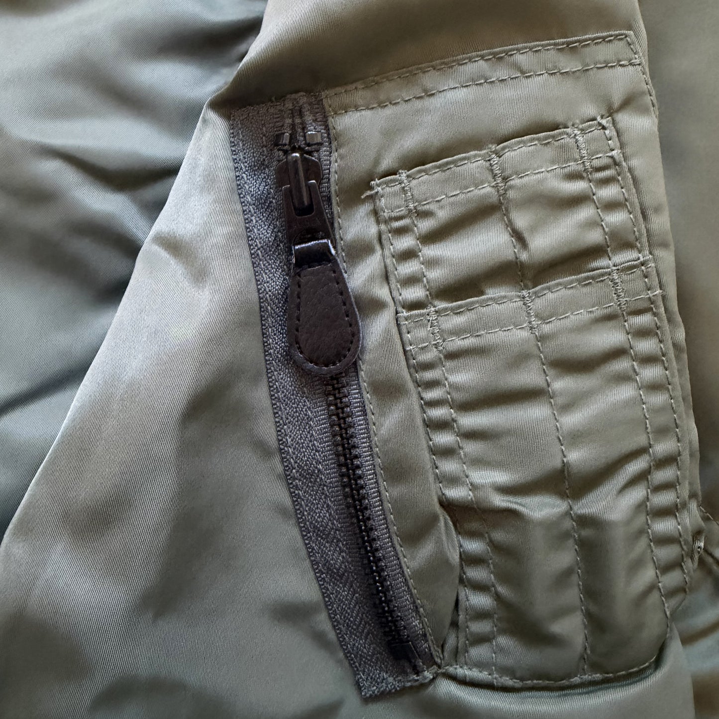 Avirex USA MA1 Bomber Jacket - M